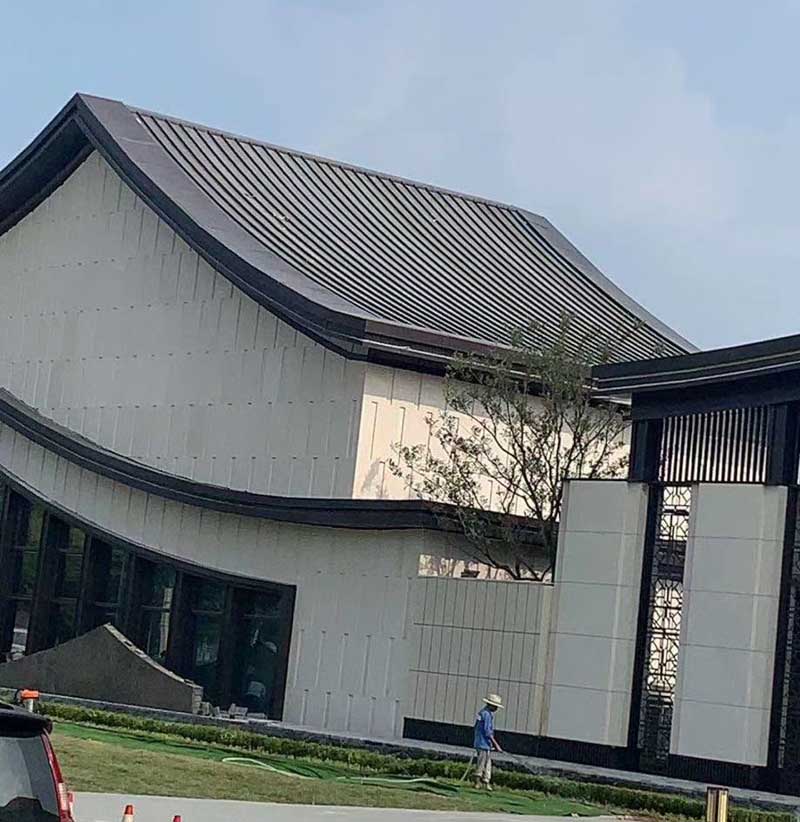 松江金属屋面板的常见类型有哪些？